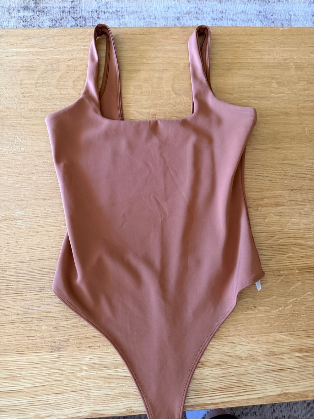 Good American Bodysuit in Brown/Tan